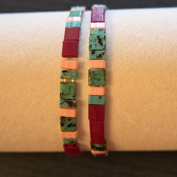 Colorful Beaded Chicklet Bracelet Tila beads / Bracelet perles de Tila élastique - Picture 1 of 7